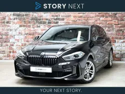 Zwart Gebruikt 2022 BMW 120 Executive Hatchback | € 25.950 (Goede deal)