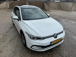 Wit Gebruikt 2020 VW Golf VIII Life Hatchback | € 12.900 (Goede deal)