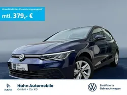 Blauw Gebruikt 2023 VW Golf VIII Life Sedan | € 28.845 (Goede deal)