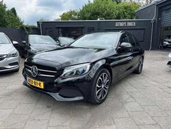 Zwart, metallic lak Gebruikt 2017 Mercedes C350e Stationwagen | € 19.900 (Eerlijke prijs)
