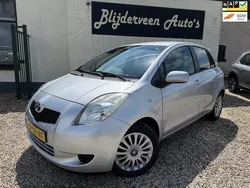 Grijs, metallic lak Gebruikt 2007 Toyota Yaris Sol Hatchback | € 4.450 (Eerlijke prijs)