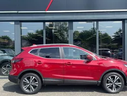 Rood Gebruikt 2019 Nissan Qashqai N-Connecta SUV | € 22.445 (Eerlijke prijs)