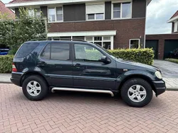Blauw Gebruikt 1998 Mercedes ML320 SUV | € 6.950