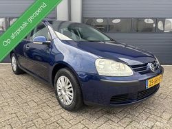 Blauw Gebruikt 2005 VW Golf IV Business Hatchback | € 3.499 (Eerlijke prijs)