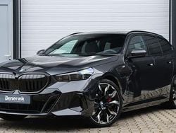 Grijs Gebruikt 2025 BMW 550e M Sport Stationwagen | € 99.950 (Super prijs)