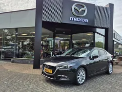 Jet black Gebruikt 2017 Mazda 3 Sedan | € 15.950 (Eerlijke prijs)