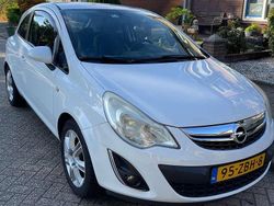 Wit Gebruikt 2012 Opel Corsa Edition MPV | € 2.750 (Eerlijke prijs)