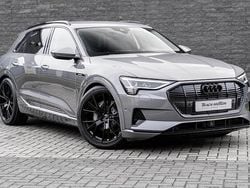 Grijs Gebruikt 2019 Audi e-tron Advanced SUV | € 27.950 (Eerlijke prijs)