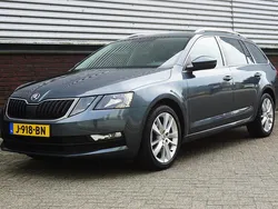 Grijs Gebruikt 2020 Skoda Octavia Business Line Stationwagen | € 19.450 (Goede deal)
