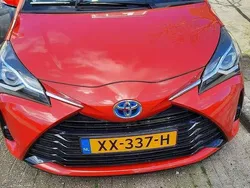 Rood Gebruikt 2019 Toyota Yaris Active Hatchback | € 16.650 (Eerlijke prijs)