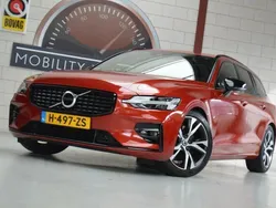Oranje, metallic lak Gebruikt 2020 Volvo V60 R-Design Stationwagen | € 29.880 (Iets duurder)