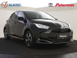 Zwart, metallic lak Gebruikt 2024 Toyota Yaris Hybrid Edition Hatchback | € 25.499 (Super prijs)