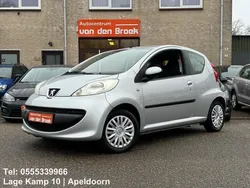 Zilver Gebruikt 2005 Peugeot 107 Urban Move Hatchback | € 3.445 (Iets duurder)