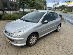 Grijs Gebruikt 2005 Peugeot 206 Hatchback | € 1.495 (Goede deal)