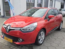 Rood Gebruikt 2014 Renault Clio GrandTour Dynamique Stationwagen | € 5.499 (Eerlijke prijs)