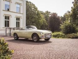 Geel Gebruikt 1967 MG B Cabriolet | € 23.450
