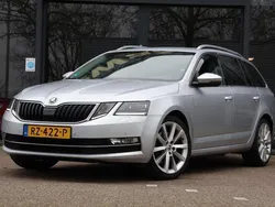 Grijs Gebruikt 2018 Skoda Octavia Sport Stationwagen | € 16.995