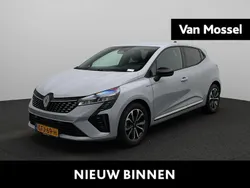 Grijs Gebruikt 2024 Renault Clio V Techno Hatchback | € 22.435 (Iets duurder)