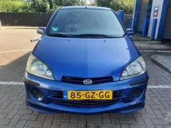 Blauw Gebruikt 2001 Daihatsu YRV MPV | € 725
