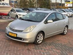 Grijs (metallic) Gebruikt 2005 Toyota Prius Hatchback | € 2.499