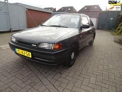 Grijs (metallic) Gebruikt 1990 Mazda 323 Hatchback | € 2.950