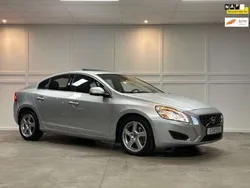 Grijs, metallic lak Gebruikt 2012 Volvo S60 Sedan | € 12.950