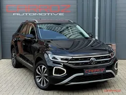 Zwart Gebruikt 2024 VW T-Roc Style SUV | € 33.995 (Eerlijke prijs)