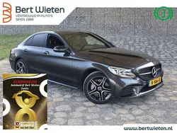 Grijs Gebruikt 2021 Mercedes C300 AMG Sedan | € 30.950 (Goede deal)