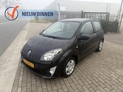 Zwart (metallic) Gebruikt 2010 Renault Twingo Authentique Hatchback | € 1.699 (Eerlijke prijs)