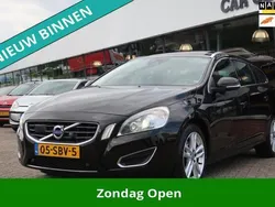 Zwart Gebruikt 2011 Volvo V60 Summum Stationwagen | € 8.945 (Eerlijke prijs)