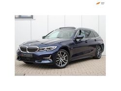 Blauw Gebruikt 2021 BMW 330 Luxury Line Stationwagen | € 27.850 (Super prijs)