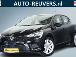 Zwart Gebruikt 2021 Renault Clio V Zen Hatchback | € 15.900 (Eerlijke prijs)