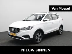 Wit Gebruikt 2021 MG ZS Luxury Sedan | € 16.900 (Eerlijke prijs)
