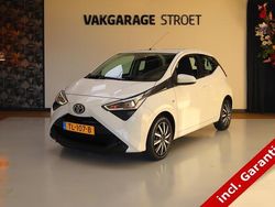 Wit Gebruikt 2018 Toyota Aygo X-play Hatchback | € 8.350 (Eerlijke prijs)