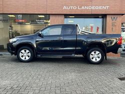 Zwart (metallic) Gebruikt 2019 Toyota HiLux Pickup | € 28.950 (Eerlijke prijs)