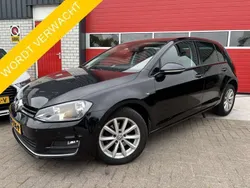 Zwart, metallic lak Gebruikt 2015 VW Golf VII Comfortline Hatchback | € 7.999 (Eerlijke prijs)