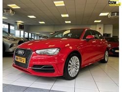 Rood Gebruikt 2015 Audi A3 Attraction Hatchback | € 9.950 (Super prijs)