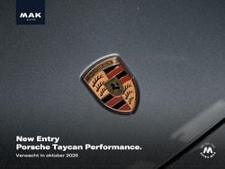Grijs Gebruikt 2023 Porsche Taycan Performance Package Sedan | € 66.950 (Goede deal)