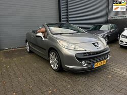 Grijs Gebruikt 2007 Peugeot 207 CC Cabriolet | € 2.995 (Eerlijke prijs)