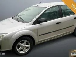 Grijs Gebruikt 2006 Ford Focus Stationwagen | € 1.999 (Eerlijke prijs)