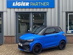 Blauw Nieuw 2025 Ligier JS50 Hatchback | € 21.995