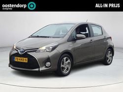 Grijs Gebruikt 2016 Toyota Yaris Hybrid Hatchback | € 11.950 (Eerlijke prijs)