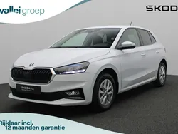 Wit Gebruikt 2024 Skoda Fabia Business Line Hatchback | € 19.900 (Eerlijke prijs)