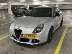 Grijs Gebruikt 2012 Alfa Romeo Giulietta Distinctive Hatchback | € 7.950 (Iets duurder)