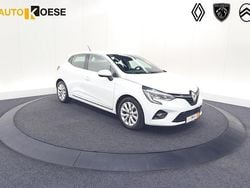 Wit Gebruikt 2020 Renault Clio V Intens Hatchback | € 16.700 (Eerlijke prijs)