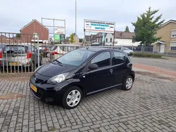 Zwart Gebruikt 2010 Toyota Aygo Comfort Hatchback | € 2.950 (Eerlijke prijs)