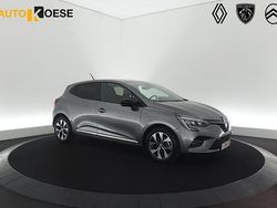 Hatchback Gebruikt 2023 Renault Clio V Evolution Hatchback | € 16.900 (Eerlijke prijs)