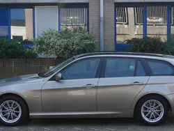 Bruin Gebruikt 2012 BMW 318 Executive Stationwagen | € 7.950 (Iets duurder)