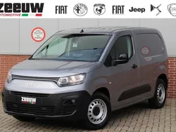 Grijs Gebruikt 2022 Fiat e-Doblò MPV | € 23.450