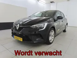 Zwart Gebruikt 2022 Renault Clio V Zen Hatchback | € 13.735 (Eerlijke prijs)